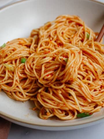 garlic chili oil noodles