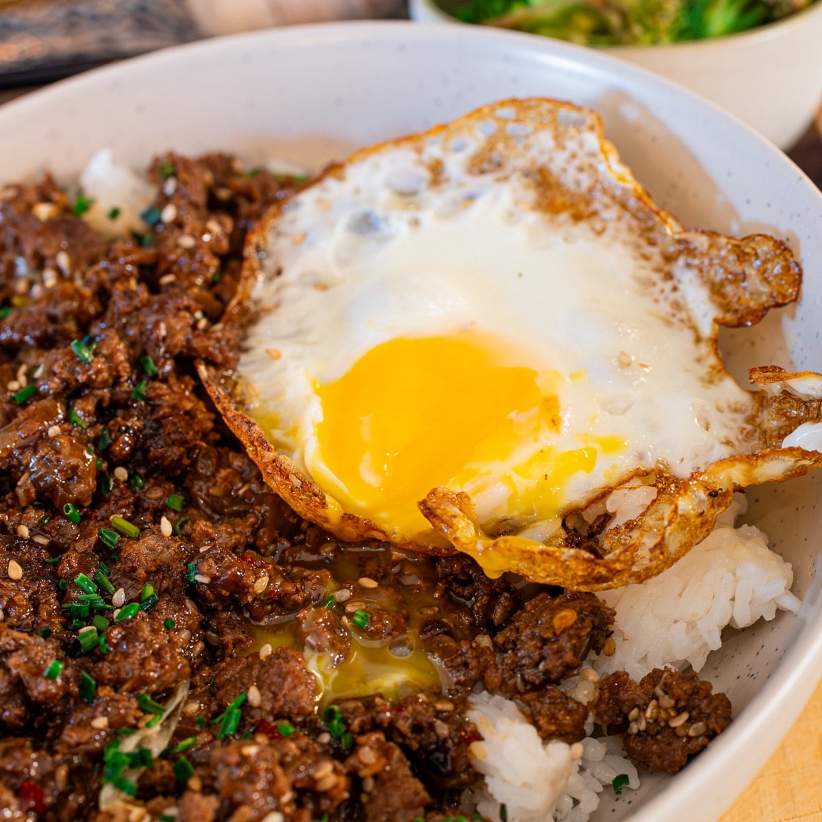 Ground beef asian bowl
