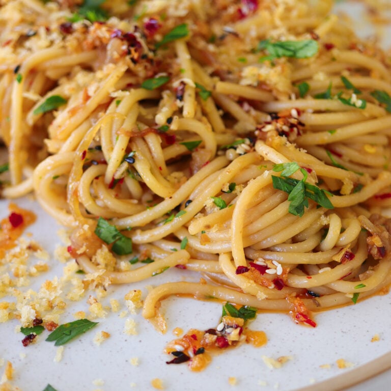 easy caramelized onion pasta