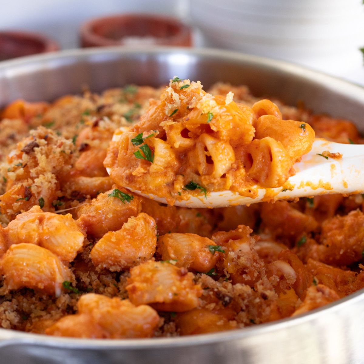  creamy mac and cheese with gochujang, thanksgiving side dish
