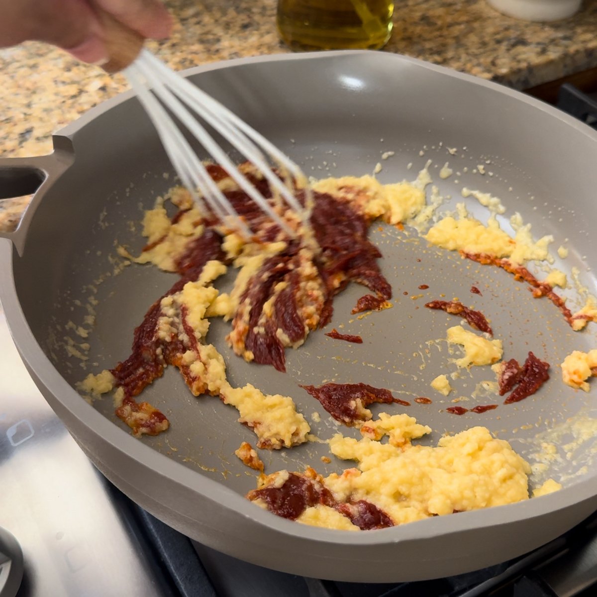 mix gochujang mac and cheese