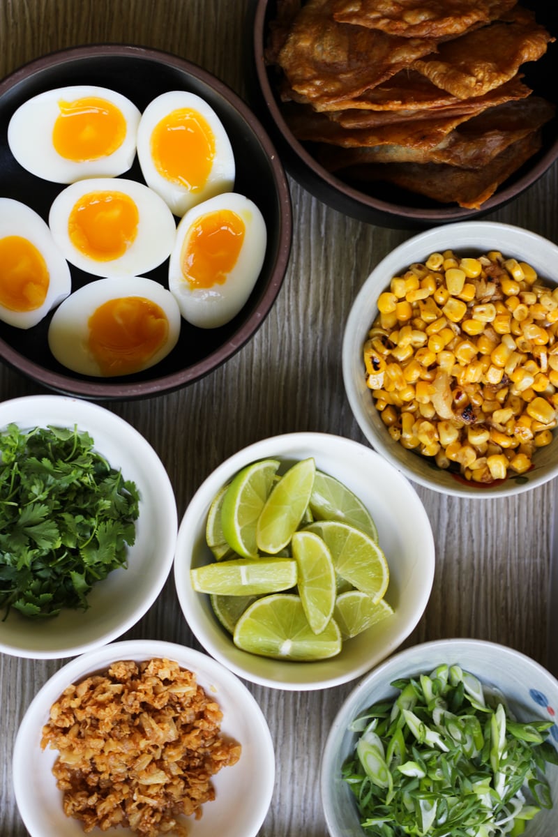 arroz caldo toppings