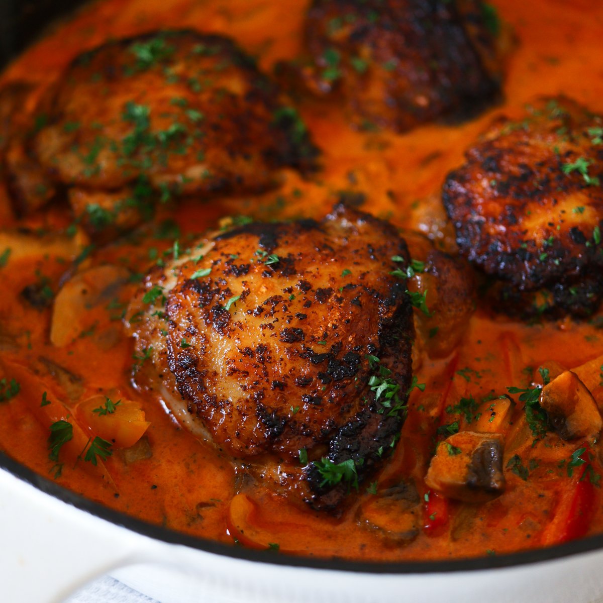 creamy cast iron chicken thighs