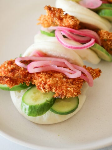 crispy chicken bao buns
