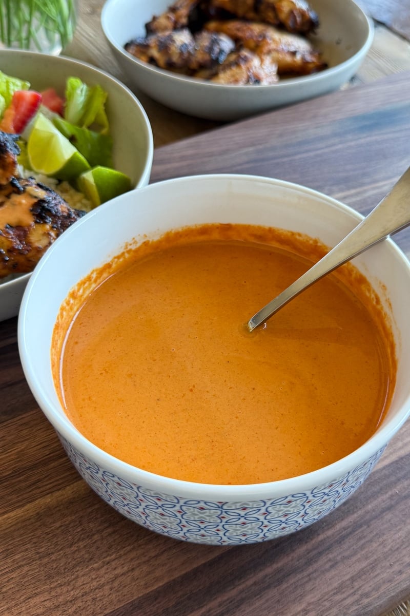 satay chicken salad bowl