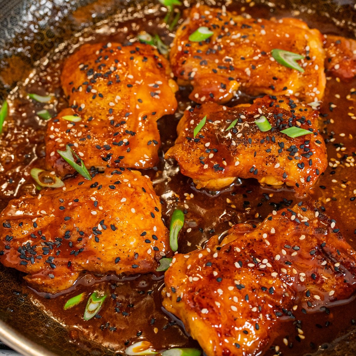 What is gochujang chicken