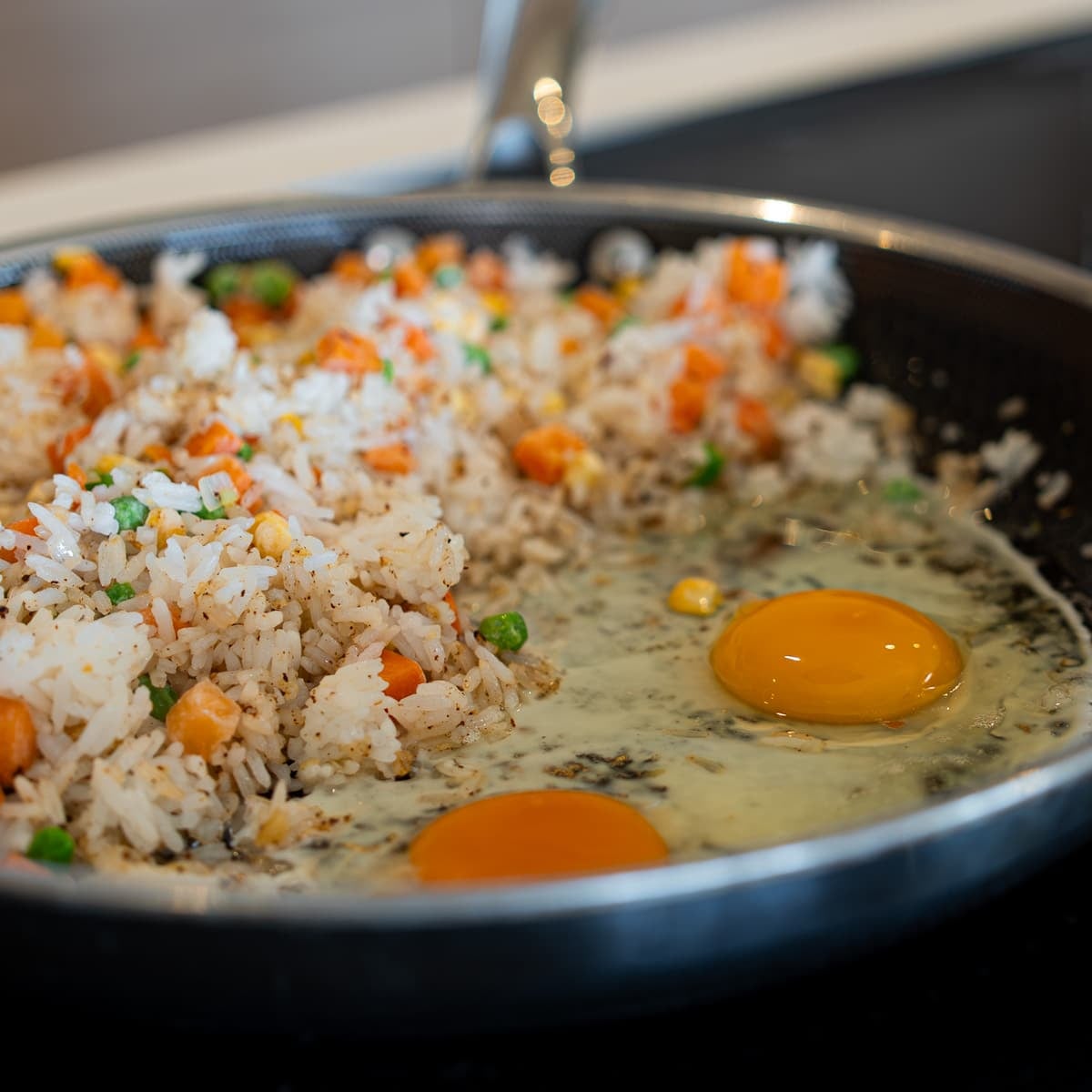 Fried rice with eggs and bacon