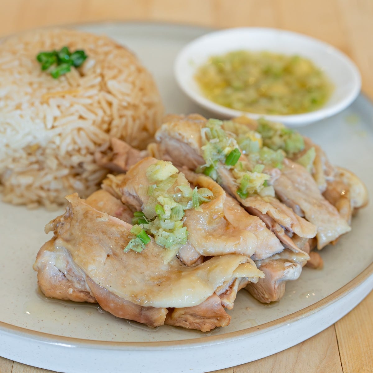 Hainanese chicken rice in rice cooker