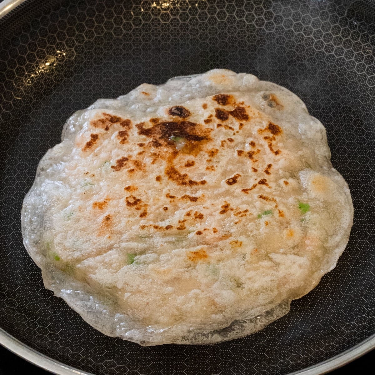 Shrimp pancake with rice paper
